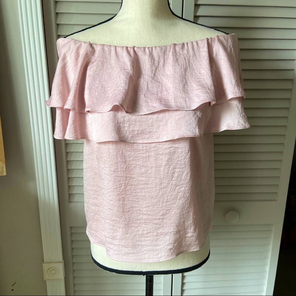 Off shoulder baby pink top Sz S